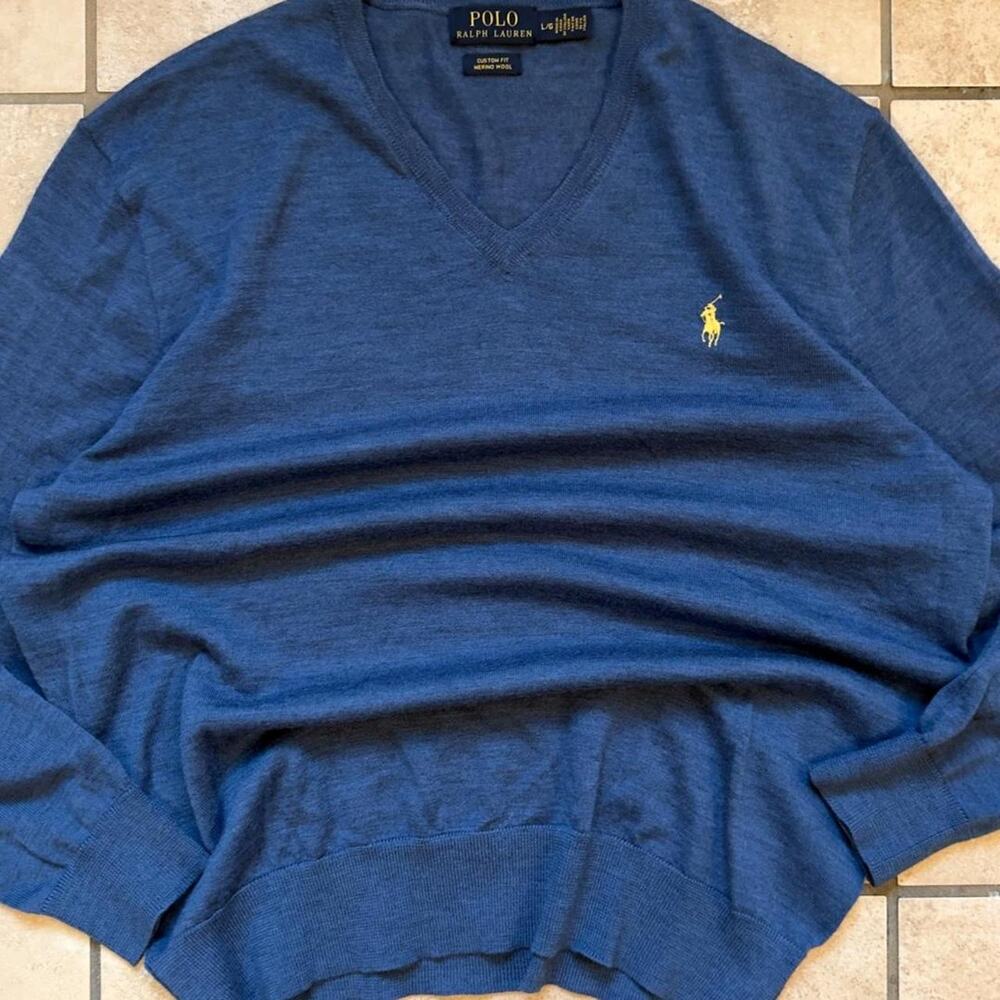 Polo by Ralph Lauren Custom Fit Merino Wool V Neck Sweater - Size L